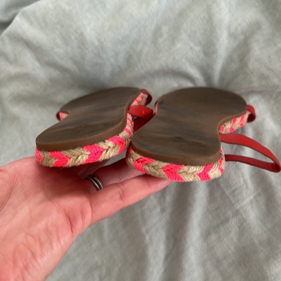 Tory Burch sandal. - Picture 3 of 4